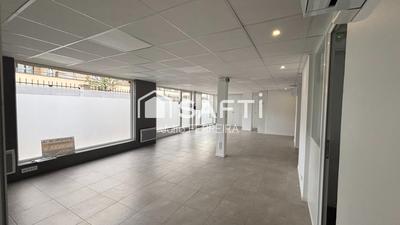 Local commercial - 184 m² - 3 pièces