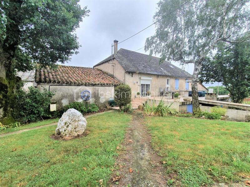 Propriété - 271 m² - 10 pièces