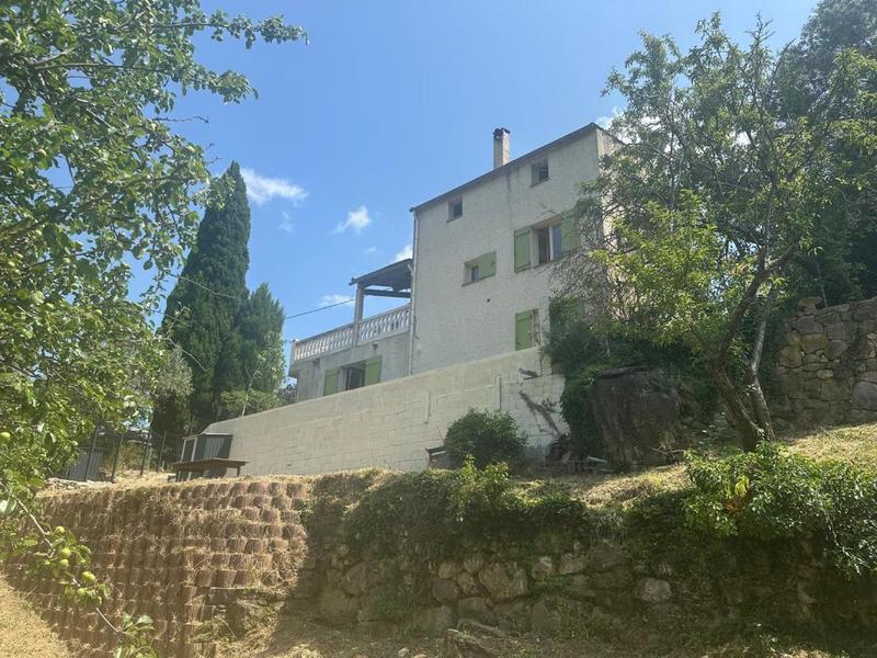 Maison - 170 m² - 6 pièces