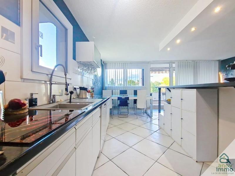 Appartement - 95 m² - 5 pièces