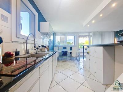 Appartement - 95 m² - 5 pièces