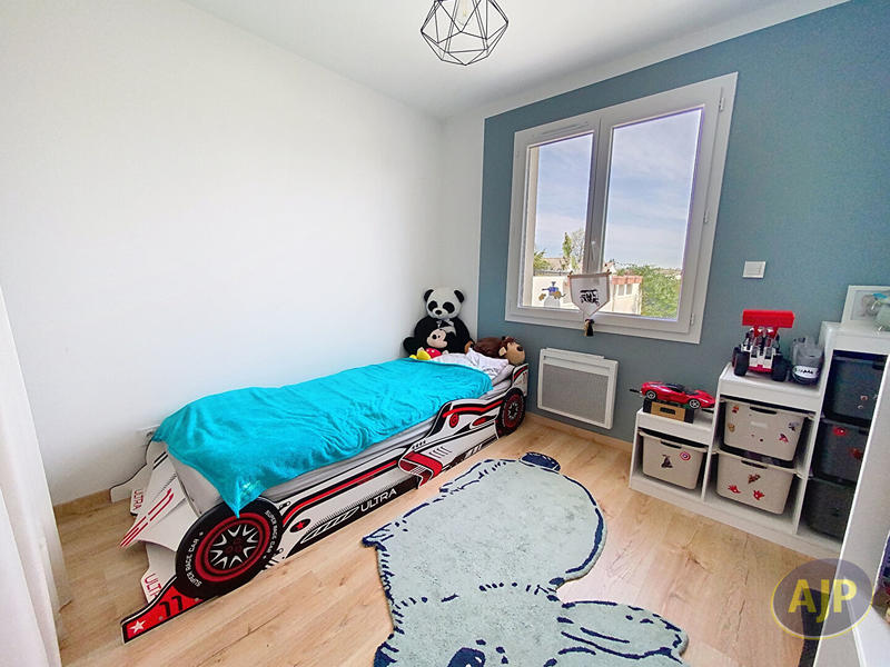 Maison - 90 m² - 5 pièces