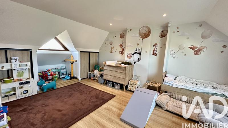 Maison - 137 m² - 7 pièces