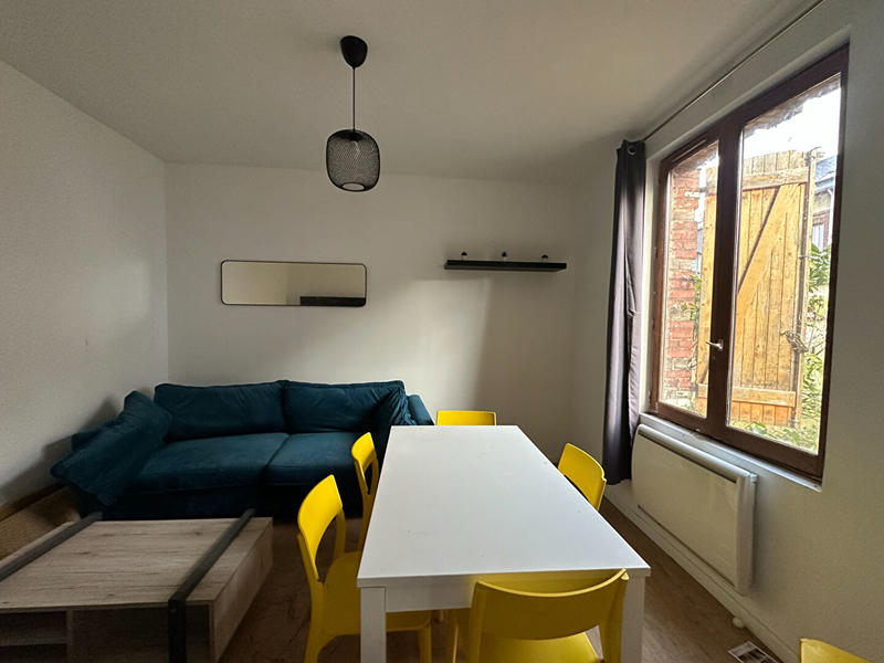 Maison - 80 m² - 5 pièces