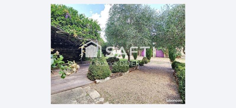 Maison - 265 m² - 8 pièces