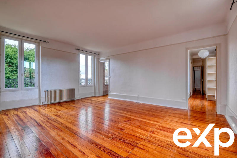 Maison - 500 m² - 14 pièces