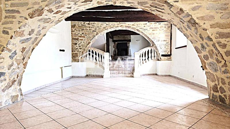 Local commercial - 1 353 m² - 20 pièces