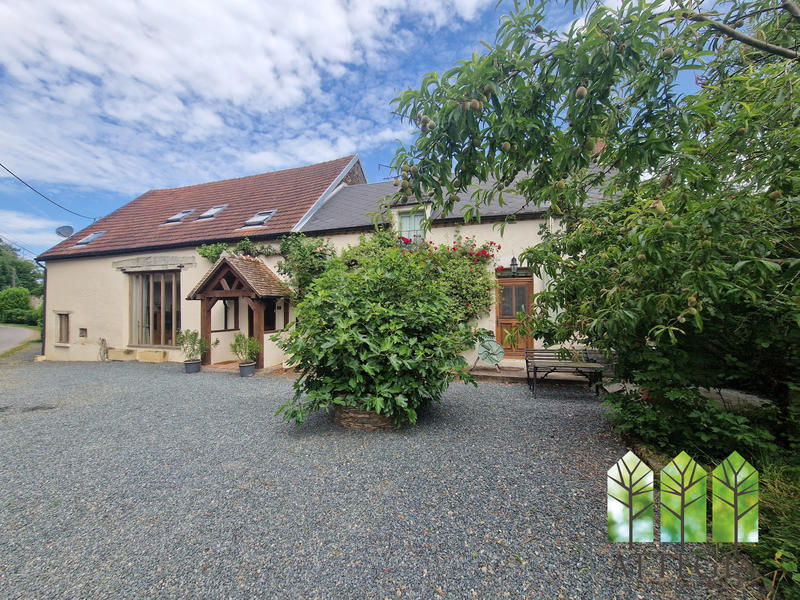 Maison - 245 m² - 6 pièces