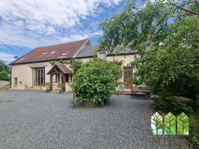 Maison - 245 m² - 6 pièces