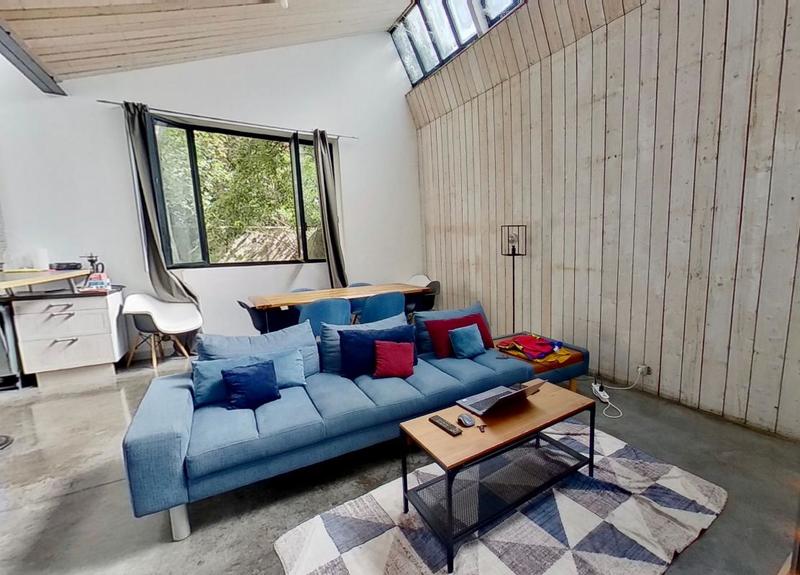 Loft - 115 m² - 4 pièces