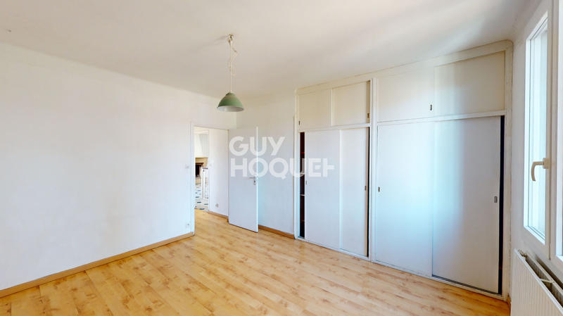 Maison - 284 m² - 11 pièces