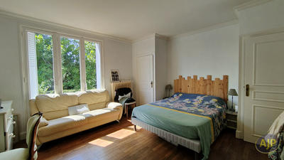 Maison - 196 m² - 7 pièces