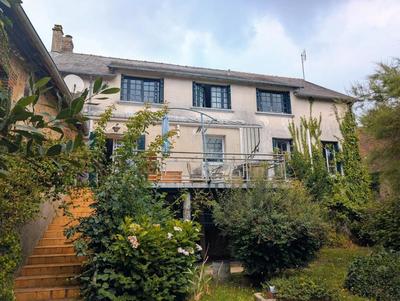 Maison de ville - 205 m² - 6 pièces