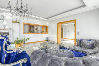 Maison - 550 m² - 7 pièces