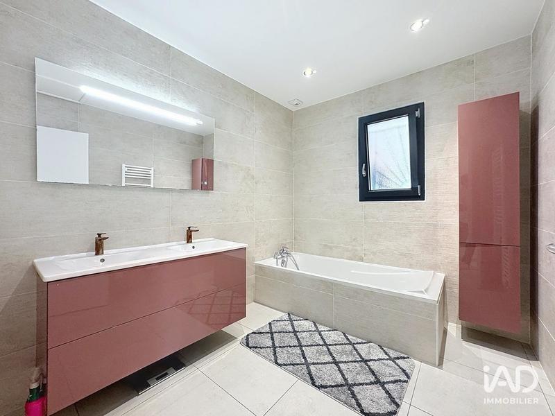 Maison - 165 m² - 5 pièces