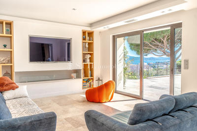 Villa - 220 m² - 8 pièces