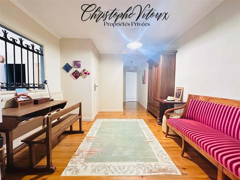 Maison - 231 m² - 7 pièces