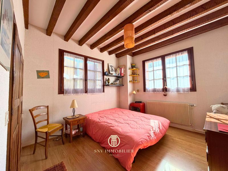 Villa - 240 m² - 9 pièces