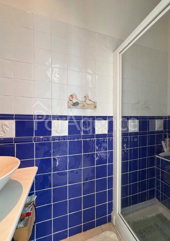 Maison - 235 m² - 6 pièces