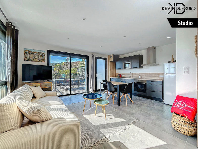 Villa - 285 m² - 11 pièces