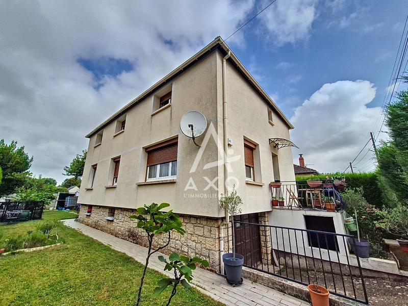 Maison - 147 m² - 9 pièces