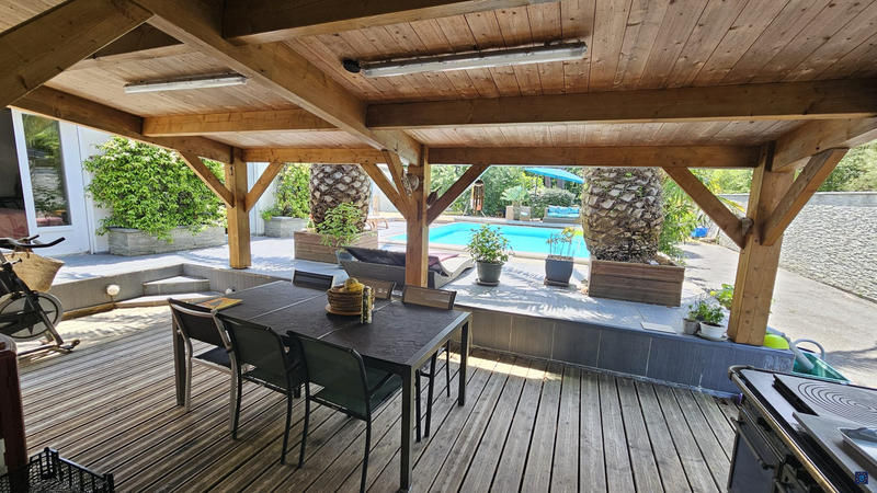 Villa - 211 m² - 7 pièces