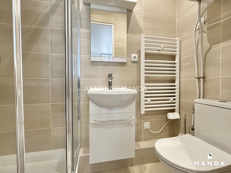 Studio - 15 m² - 1 pièce