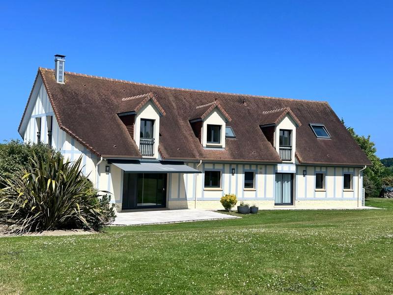 Maison - 261 m² - 10 pièces