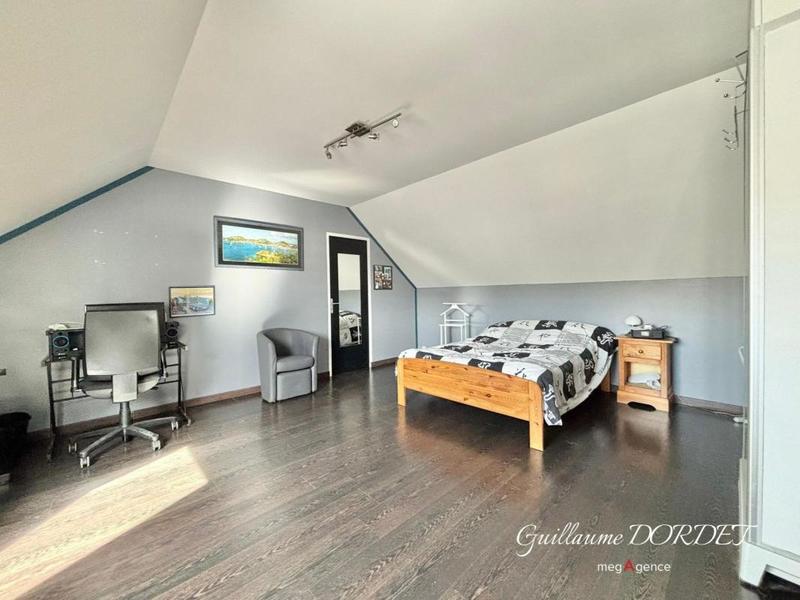 Maison traditionnelle - 132 m² - 5 pièces