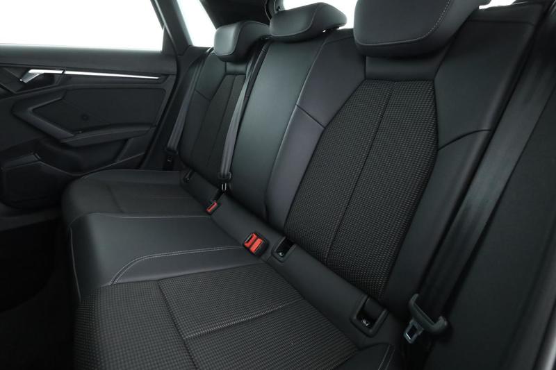 Audi A3 sportback 35 Tfsi mHEV s line s tronic 7 150 ch