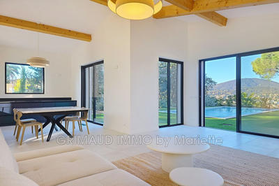 Maison - 160 m² - 4 pièces