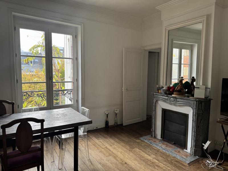 Appartement - 100 m² - 5 pièces