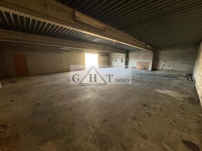 Entrepôt - 180 m²
