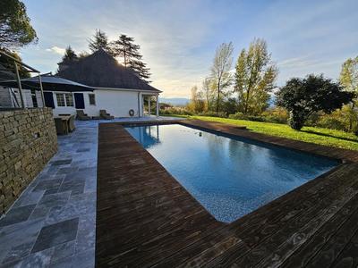 Maison - 200 m² - 8 pièces