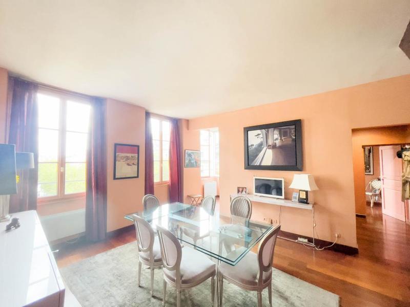 Appartement - 110 m² - 5 pièces