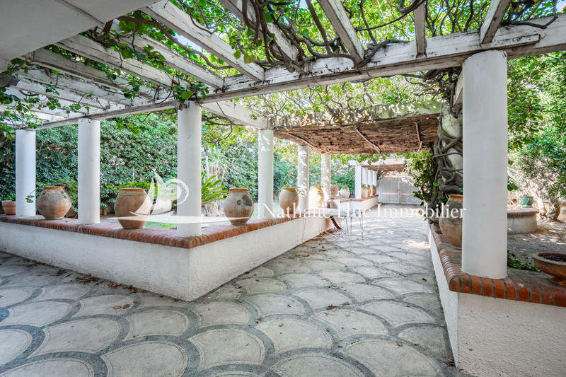 Maison - 200 m² - 6 pièces