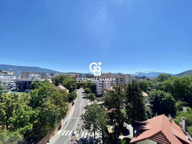 Appartement - 177 m² - 5 pièces