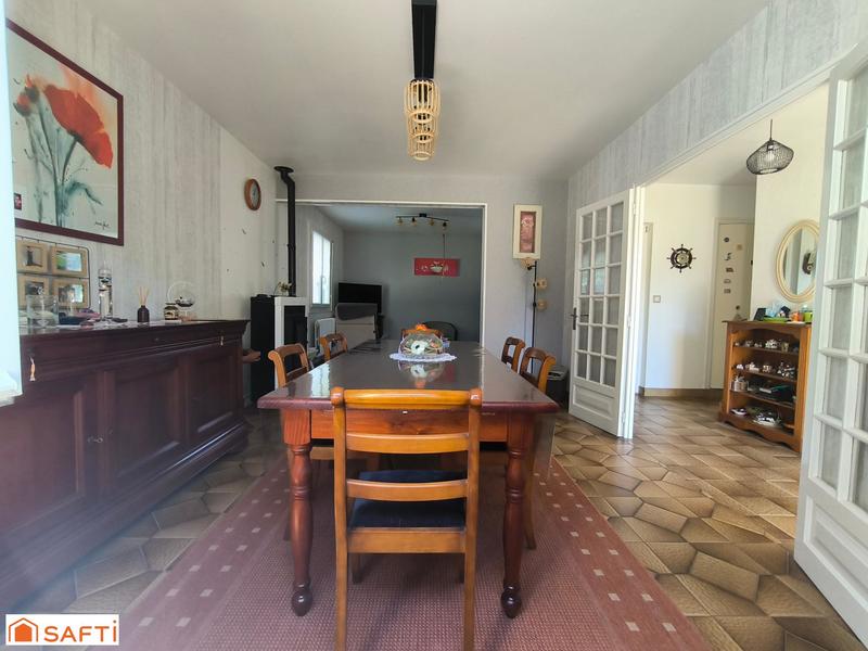 Maison - 127 m² - 8 pièces