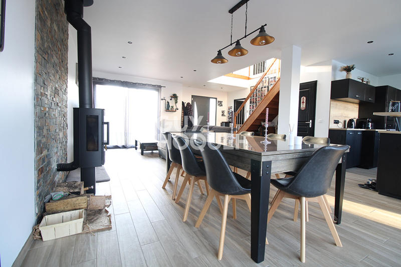 Maison - 147 m² - 6 pièces