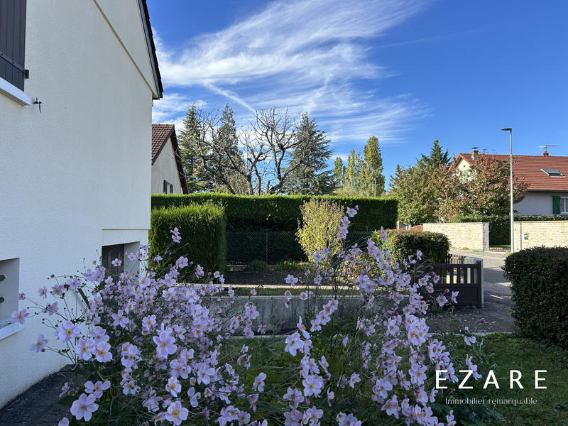 Maison - 99 m² - 5 pièces