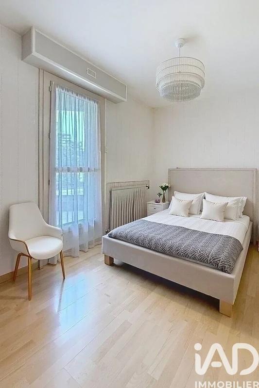 Appartement - 85 m² - 5 pièces