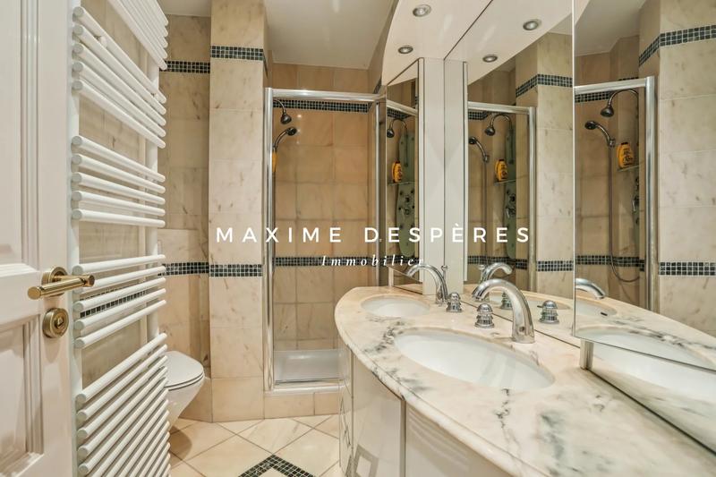 Appartement - 234 m² - 7 pièces