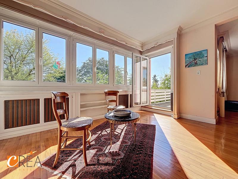 Maison - 215 m² - 8 pièces