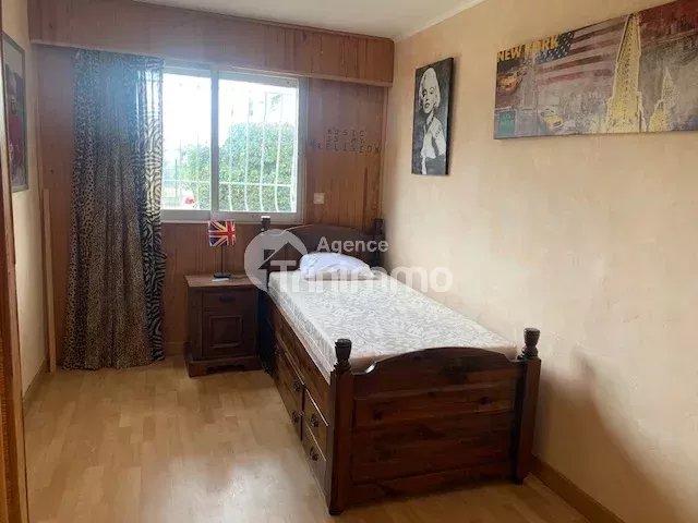 Appartement - 144 m² - 5 pièces