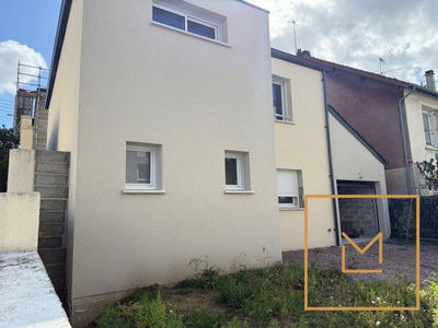 Maison - 103 m² - 5 pièces