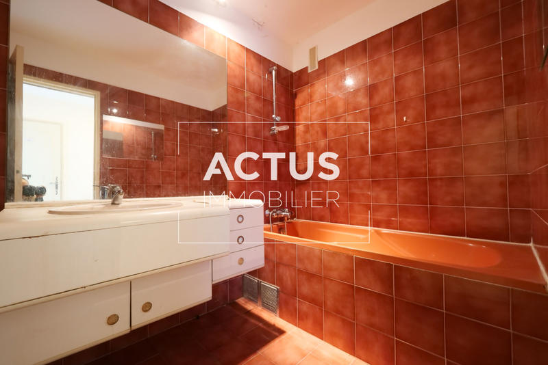 Appartement - 117 m² - 6 pièces