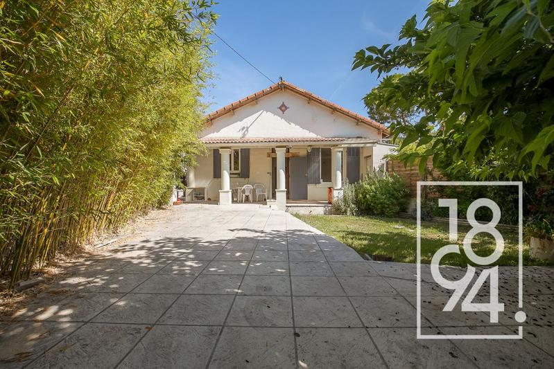 Maison - 209 m² - 3 pièces