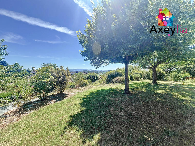 Maison - 172 m² - 9 pièces