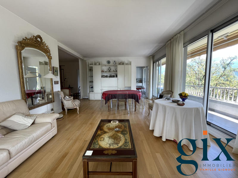 Appartement - 123 m² - 5 pièces