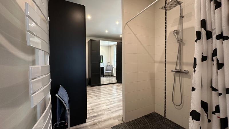 Maison - 324 m² - 9 pièces